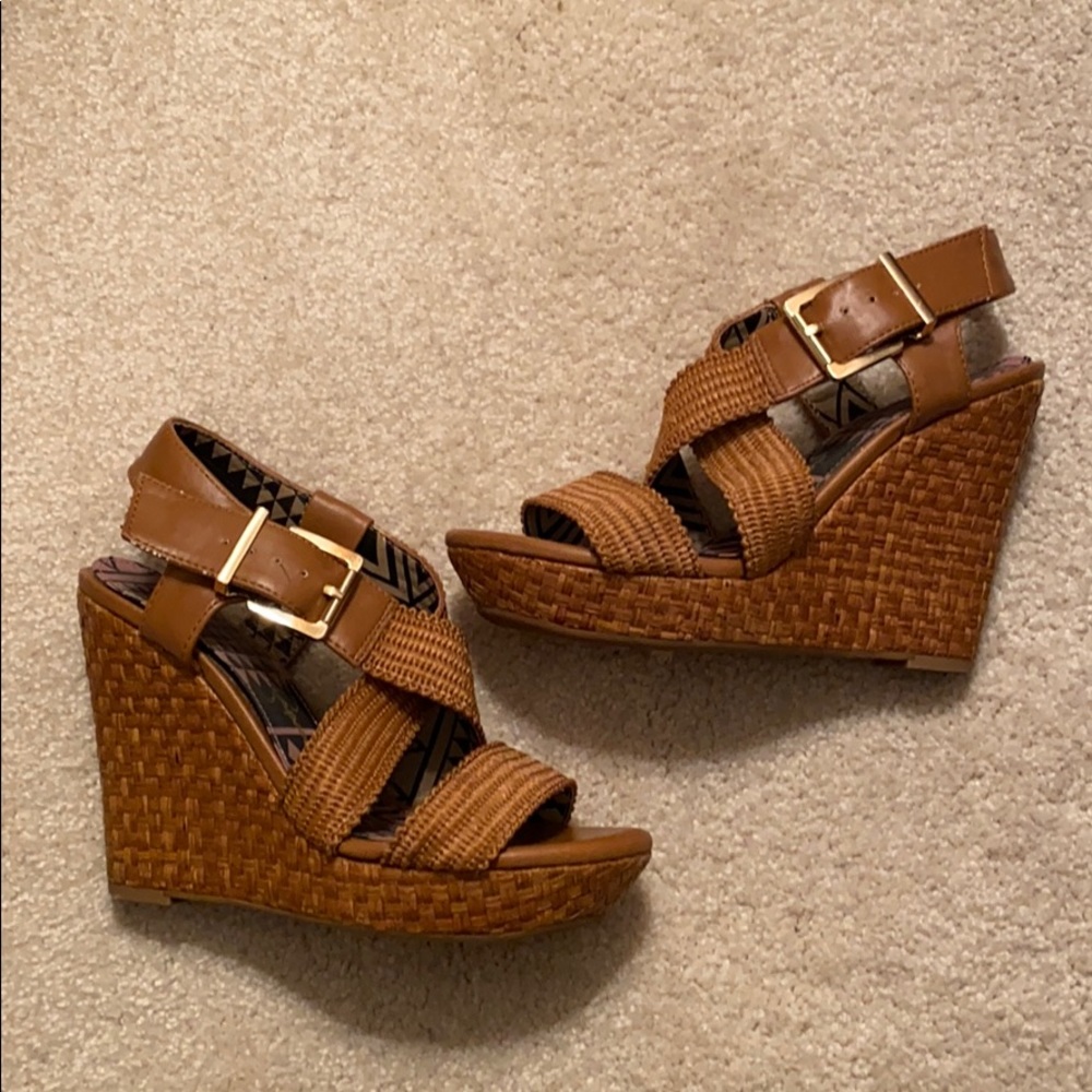 Jessica Simpson Wedges